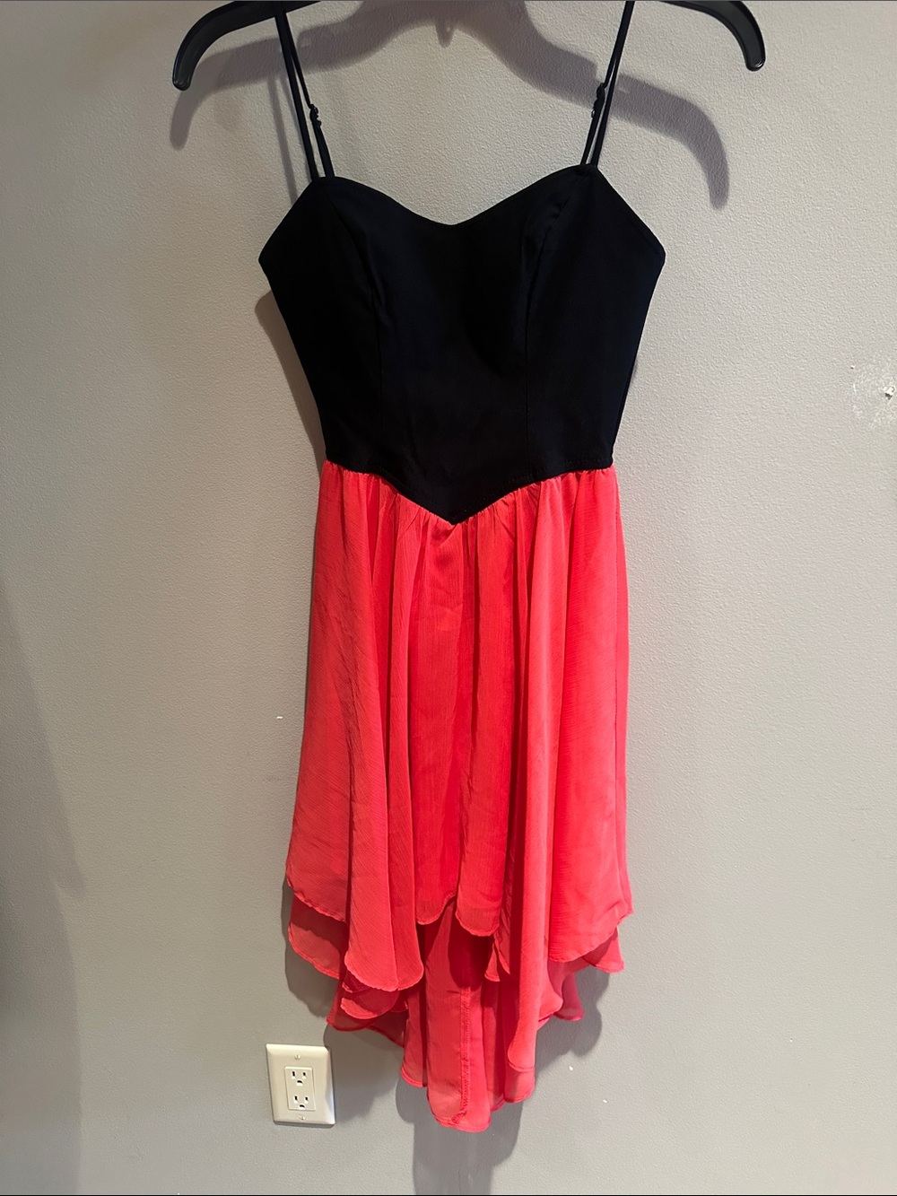 B. Darlin Black Dress Label Detail